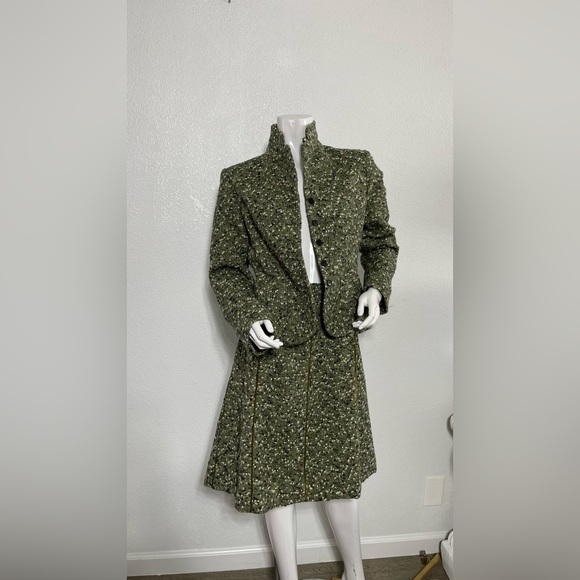Luciano Barbera Jackets & Blazers - Made in Italy‼️Luciano Barbera Green Textured Blazer Timeless Design